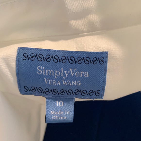 NWT Simply Vera Wang Pleated White Swing Top - Picture 8 of 8
